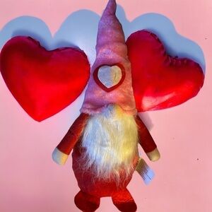 12in Valentines Day Gnome (NWT)